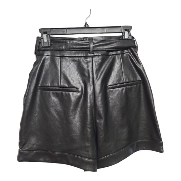 NWT Express High-Waisted Faux Leather Shorts with Belt - Picture 3 of 4